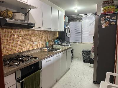 Apartamento de 3 alcobas en venta en Colina Mazuren, Bogotá, 92 m² · foto 5 de 20