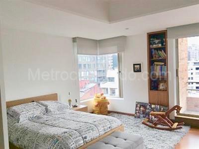 Apartamento de 4 alcobas en venta en El Retiro El Nogal, Bogotá, 368 m² · foto 16 de 20