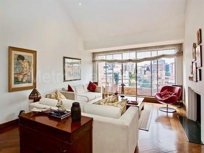 Apartamento de 4 alcobas en venta en El Retiro El Nogal, Bogotá, 368 m² · foto 2 de 20