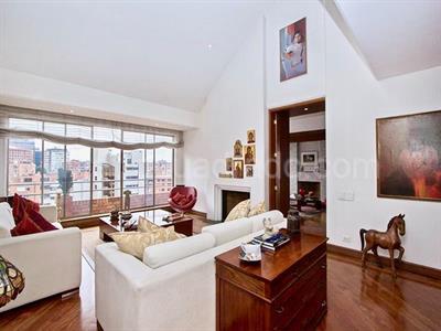 Apartamento de 4 alcobas en venta en El Retiro El Nogal, Bogotá, 368 m² · foto 3 de 20