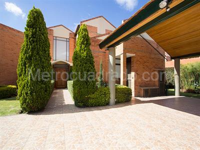 Casa de 4 alcobas en venta en Guamaral, Bogotá, 305 m² · foto 18 de 20