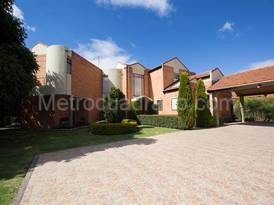 Casa de 4 alcobas en venta en Guamaral, Bogotá, 305 m² · foto 1 de 20