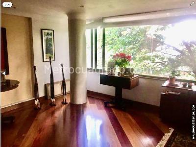 Apartamento de 5 alcobas en venta en Santa Barbara Central Santa Barbara, Bogotá, 290 m² · foto 4 de 17