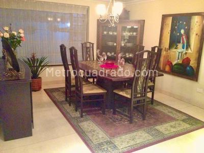 Casa de 5 alcobas en venta en San Jose De Bavaria, Bogotá, 370 m² · foto 3 de 12
