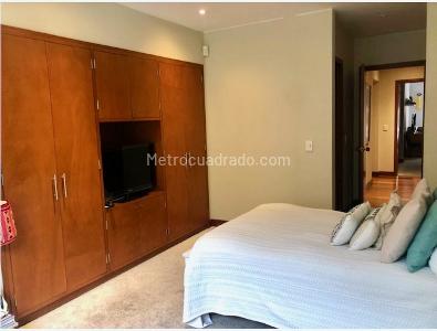 Apartamento de 3 alcobas en venta en Chico Reservado, Bogotá, 273 m² · foto 15 de 20