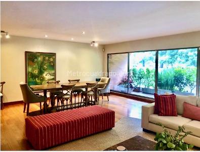Apartamento de 3 alcobas en venta en Chico Reservado, Bogotá, 273 m² · foto 2 de 20