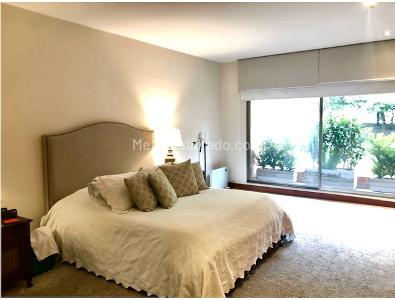 Apartamento de 3 alcobas en venta en Chico Reservado, Bogotá, 273 m² · foto 9 de 20