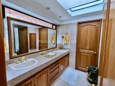 Casa de 5 alcobas en venta en Bosque Medina, Bogotá, 468 m² · foto 8 de 14