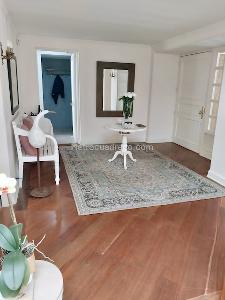 Casa de 4 alcobas en venta en Chico Navarra, Bogotá, 319 m² · foto 2 de 20