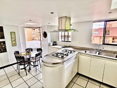 Apartamento de 4 alcobas en venta en La Calleja Country, Bogotá, 221 m² · foto 8 de 20