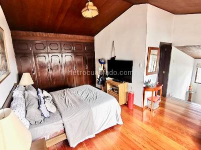 Casa de 4 alcobas en venta en Malibu Batan, Bogotá, 220 m² · foto 16 de 20