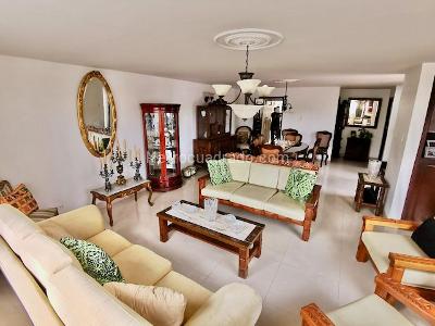 Casa de 4 alcobas en venta en Malibu Batan, Bogotá, 220 m² · foto 2 de 20