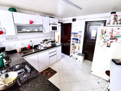 Casa de 4 alcobas en venta en Malibu Batan, Bogotá, 220 m² · foto 7 de 20