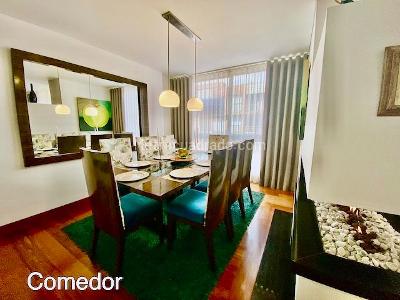 Apartamento de 3 alcobas en venta en Chico Norte Ii Sector, Bogotá, 181 m² · foto 2 de 13