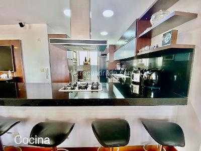 Apartamento de 3 alcobas en venta en Chico Norte Ii Sector, Bogotá, 181 m² · foto 4 de 13