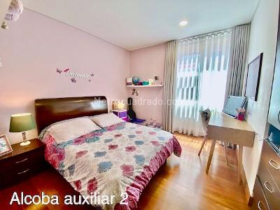 Apartamento de 3 alcobas en venta en Chico Norte Ii Sector, Bogotá, 181 m² · foto 9 de 13