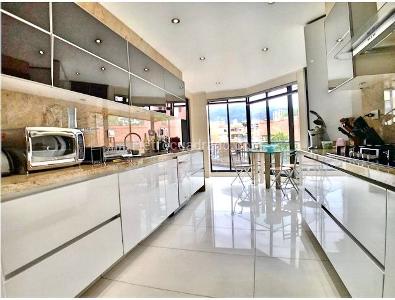 Apartamento en venta en Chico Navarra, Bogotá · foto 8 de 19
