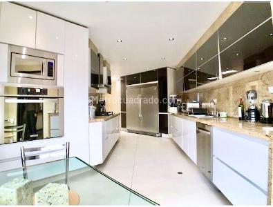 Apartamento en venta en Chico Navarra, Bogotá · foto 9 de 19