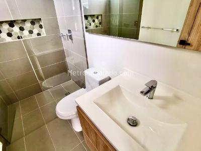Apartamento de 2 alcobas en venta en Chico Norte, Bogotá, 57 m² · foto 9 de 12