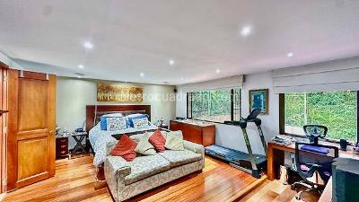 Apartamento de 3 alcobas en venta en Los Rosales, Bogotá, 206 m² · foto 11 de 20