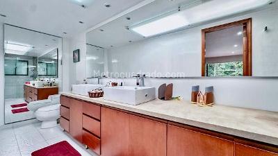 Apartamento de 3 alcobas en venta en Los Rosales, Bogotá, 206 m² · foto 14 de 20