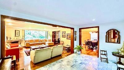 Apartamento de 3 alcobas en venta en Los Rosales, Bogotá, 206 m² · foto 2 de 20
