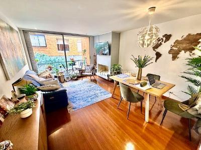 Apartamento de 2 alcobas en venta en Santa Barbara Occidental, Bogotá, 82 m² · foto 3 de 18