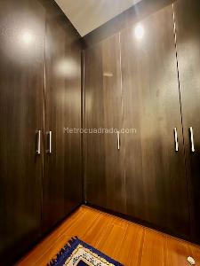 Apartamento de 2 alcobas en venta en Santa Barbara Occidental, Bogotá, 82 m² · foto 12 de 18