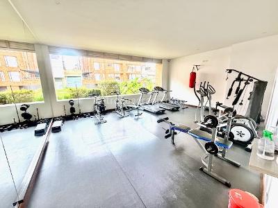 Apartamento de 2 alcobas en venta en Santa Barbara Occidental, Bogotá, 82 m² · foto 14 de 18