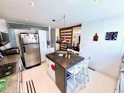 Apartamento de 3 alcobas en venta en Chico Navarra, Bogotá, 168 m² · foto 5 de 20