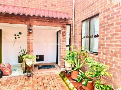 Casa de 3 alcobas en venta en Conjunto Caminos De San Francisco, Ibagué, 87 m² · foto 2 de 16