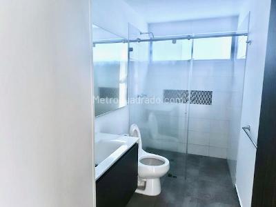 Apartamento de 3 alcobas en venta en Altos De La Carolina, Ibagué, 134 m² · foto 11 de 20