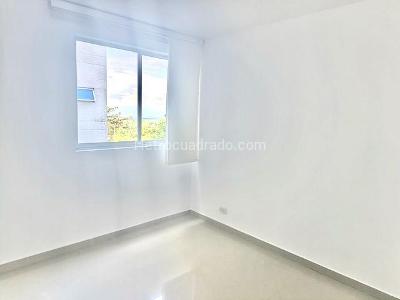 Apartamento de 3 alcobas en venta en Altos De La Carolina, Ibagué, 134 m² · foto 9 de 20