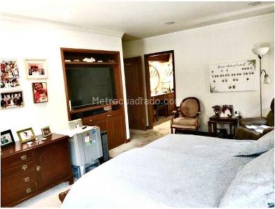 Apartamento de 3 alcobas en venta en Chico Norte, Bogotá, 277 m² · foto 15 de 19