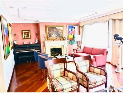 Apartamento de 3 alcobas en venta en Chico Norte, Bogotá, 277 m² · foto 3 de 19