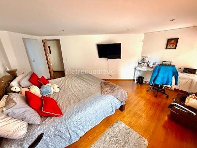 Apartamento de 3 alcobas en venta en Calleja Alta, Bogotá, 221 m² · foto 13 de 20