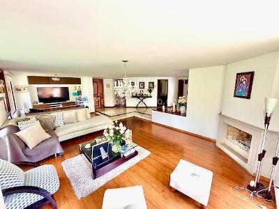 Apartamento de 3 alcobas en venta en Calleja Alta, Bogotá, 221 m² · foto 5 de 20
