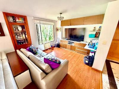 Apartamento de 3 alcobas en venta en Calleja Alta, Bogotá, 221 m² · foto 6 de 20
