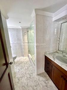 Apartamento de 3 alcobas en venta en Bella Suiza, Bogotá, 200 m² · foto 11 de 15