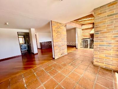 Apartamento de 3 alcobas en venta en Bella Suiza, Bogotá, 200 m² · foto 3 de 15