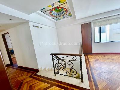 Apartamento de 3 alcobas en venta en Bella Suiza, Bogotá, 200 m² · foto 9 de 15