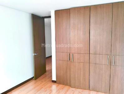 Apartamento de 2 alcobas en venta en Contador Country, Bogotá, 77 m² · foto 10 de 17
