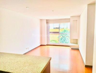 Apartamento de 2 alcobas en venta en Contador Country, Bogotá, 77 m² · foto 3 de 17