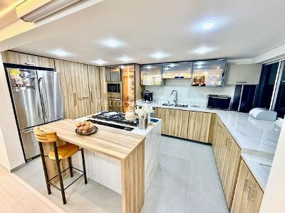Apartamento de 3 alcobas en venta en Paulo Vi I Etapa, Bogotá, 126 m² · foto 1 de 19