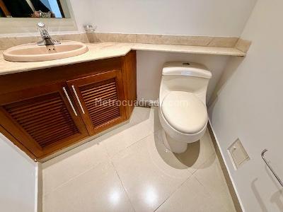 Apartamento de 3 alcobas en venta en La Calleja Country, Bogotá, 221 m² · foto 11 de 19