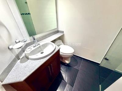 Apartamento de 3 alcobas en venta en La Calleja Country, Bogotá, 221 m² · foto 13 de 19