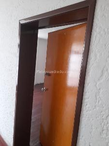 Casa de 5 alcobas en venta en Normandia, Bogotá, 264 m² · foto 9 de 10