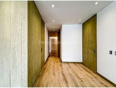 Apartamento de 3 alcobas en venta en Museo Del Chico, Bogotá, 261 m² · foto 9 de 20