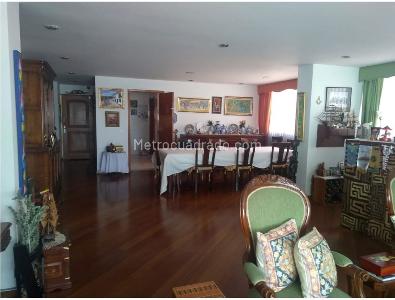 Apartamento de 3 alcobas en venta en Santa Paula, Bogotá, 165 m² · foto 3 de 15