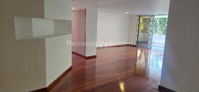 Apartamento de 3 alcobas en venta en El Poblado, Medellín, 230 m² · foto 9 de 19